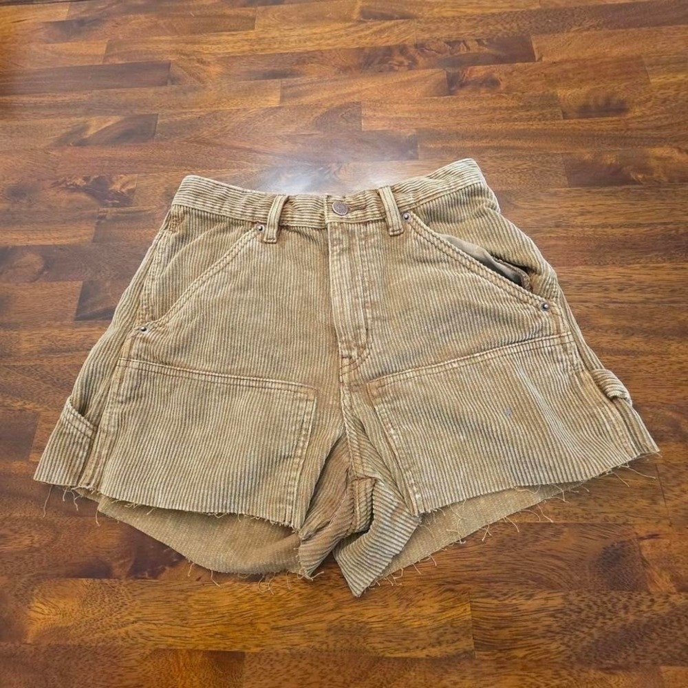 Urban Outfitters BDG corduroy shorts‎ frayed hem size 24